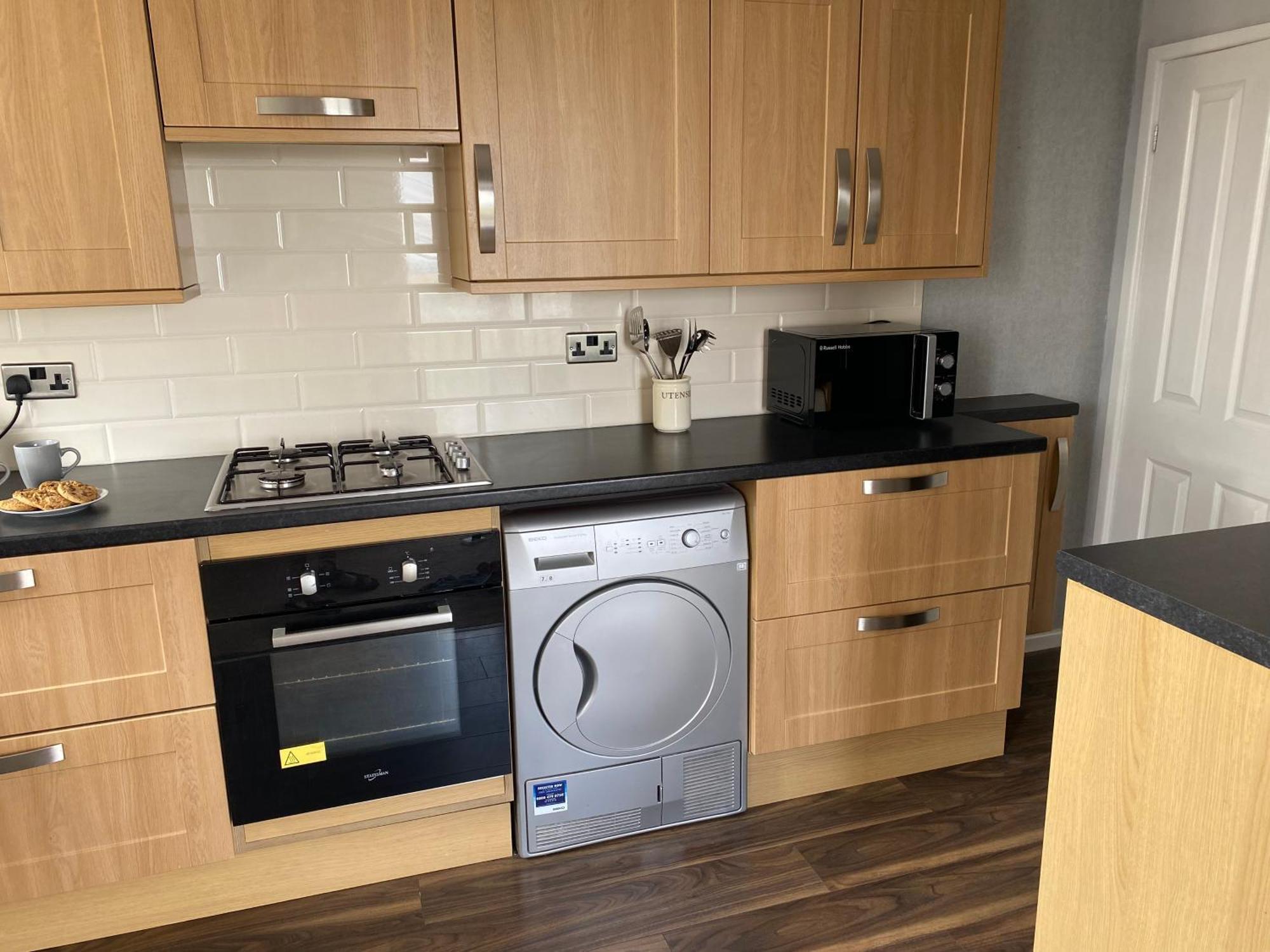 Mountain View Apartment Queensbury ภายนอก รูปภาพ